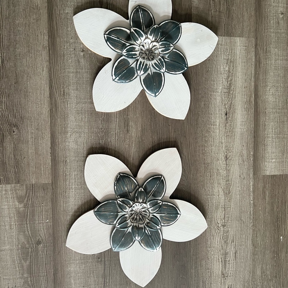 Silver and White Flower Wall Decor